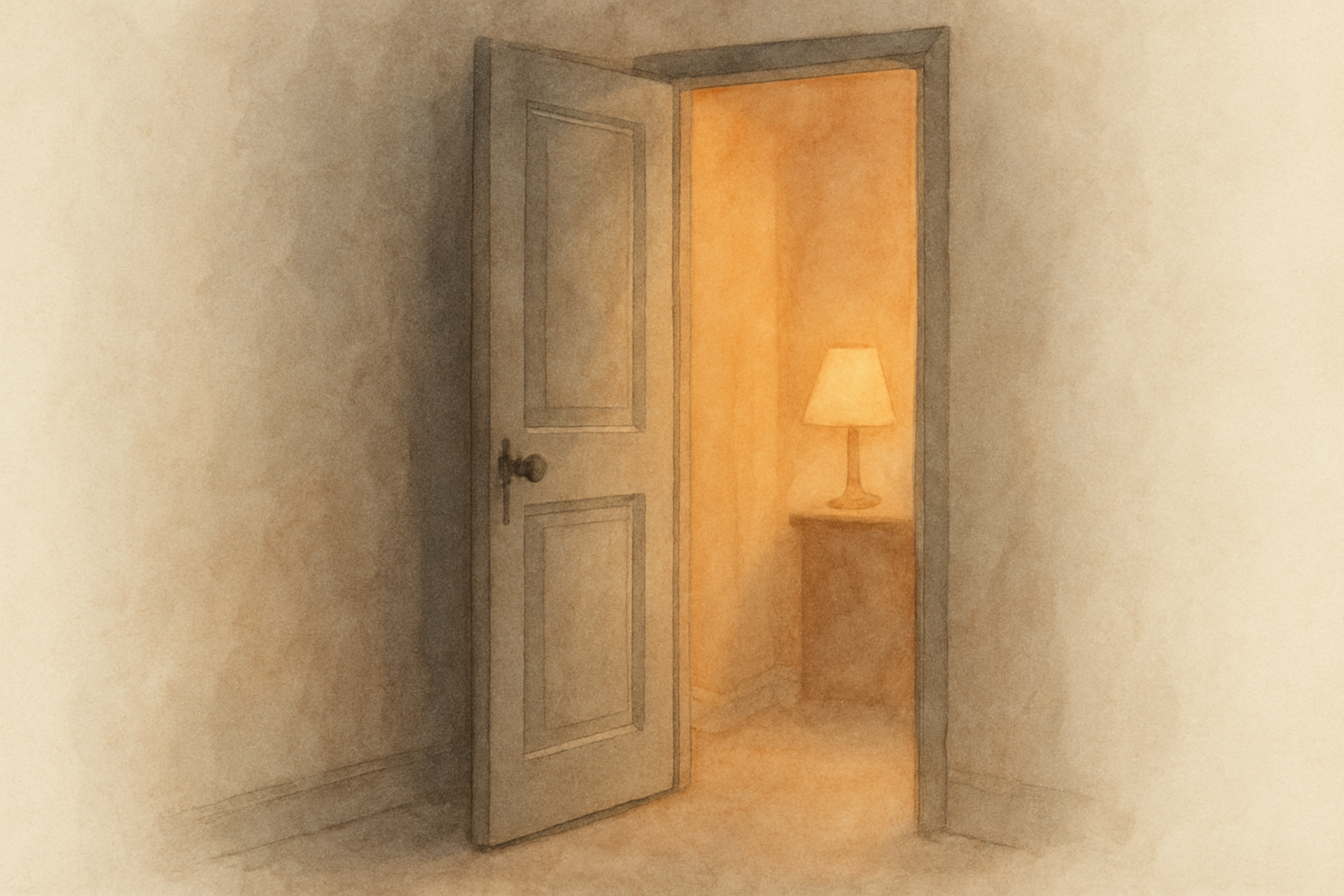 Eine angelehnte Wohnungstür am frühen Abend, im Hintergrund warmes Lampenlicht